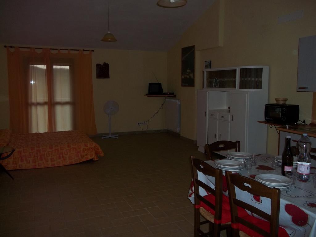 FibbiallaCaddeloviアパートメント 部屋 写真